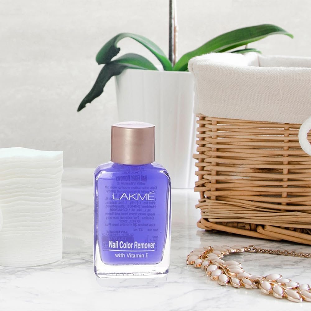 Lakme Liquid Nail Polish Remover 27ml thumbnail