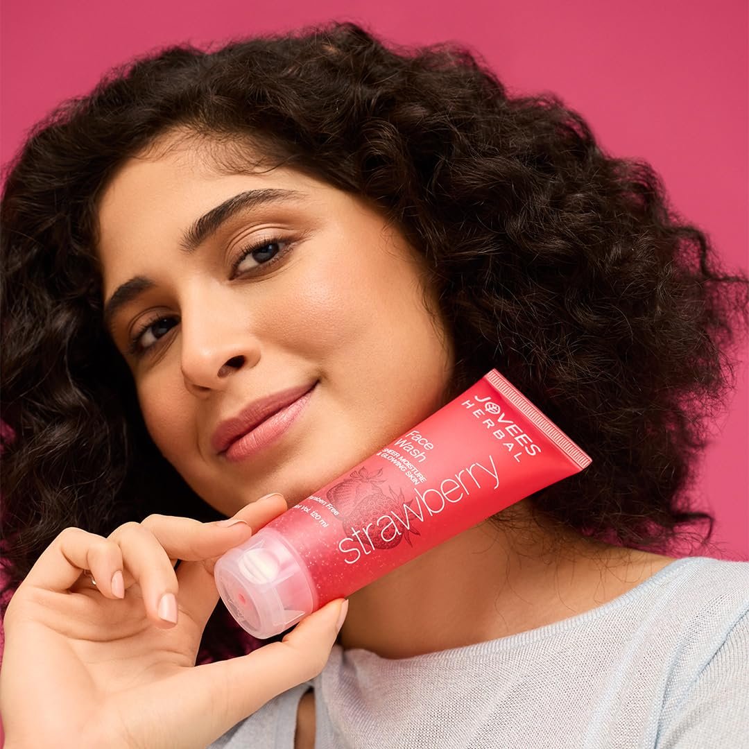 Jovees Herbal Strawberry Face Wash For Hydrating & Glowing Skin with Strawberry Ext. | Gentle Cleanser For Brightens Skin, Removes Pigmentation | For Normal to Dry Skin Types - 120ML thumbnail