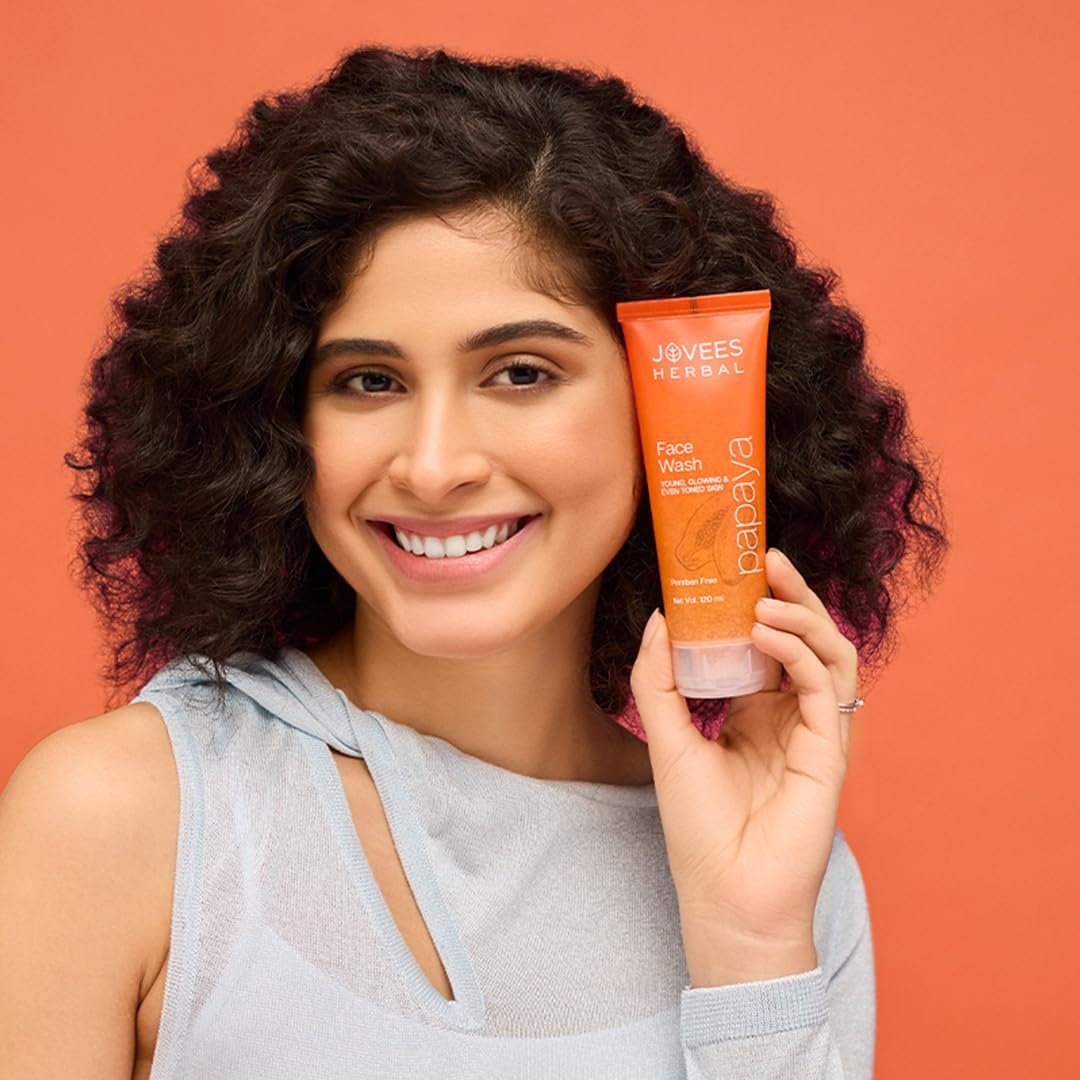 Jovees Herbal Papaya Face Wash For Glowing and Clear Skin with Papaya & Bilberry fruit Ext | Gentle Cleanser For Brightens Skin, Removes Pigmentation & Dark Spots | 50ml thumbnail
