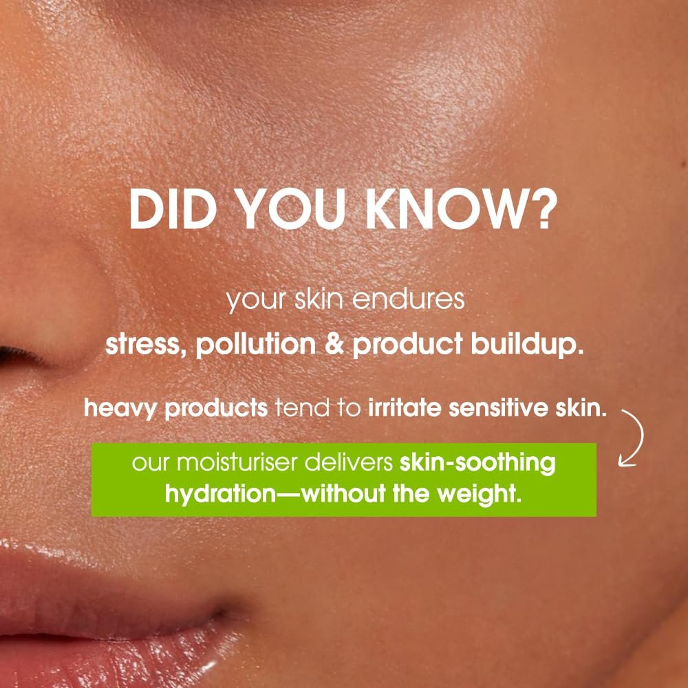 Simple Hydrating Light Moisturiser, 50ml | 12hr Hydration | With Niacinamide, Pro-Vitamin B5, Glycerin & Borage Seed Oil | Lightweight, Non-Greasy Formula | For Soft, Smooth Skin thumbnail