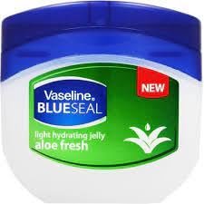 Vaseline 100% Pure Petroleum Jelly (Aloe Vera, 250ml)