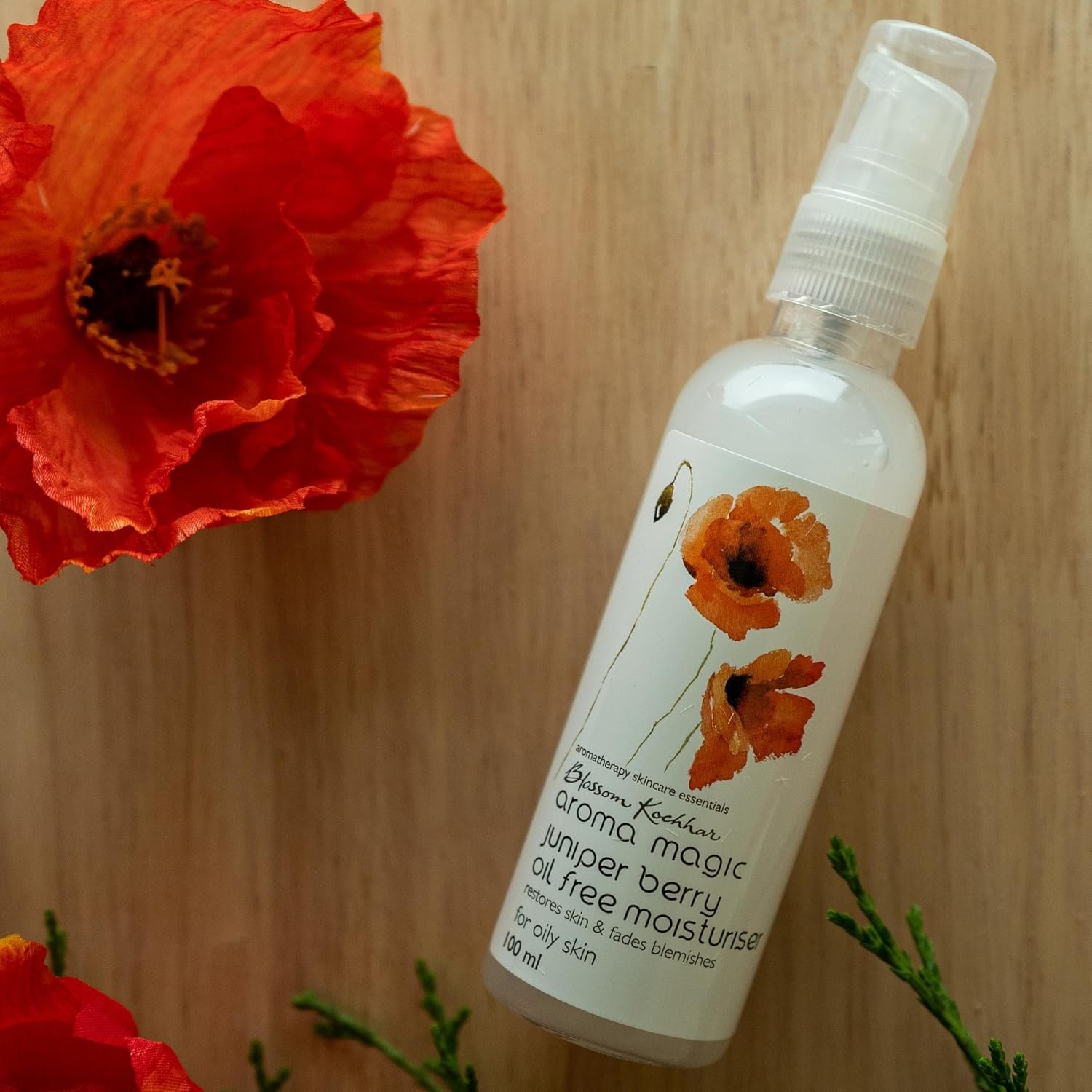 Aroma Magic Juniper Berry Oil Free Moisturiser SPF 15 | brightens, fades blemishes & heals acne| cucumber extracts, patchouli & lemon essential oils, jojoba oil| for Oily Skin - 100ml thumbnail