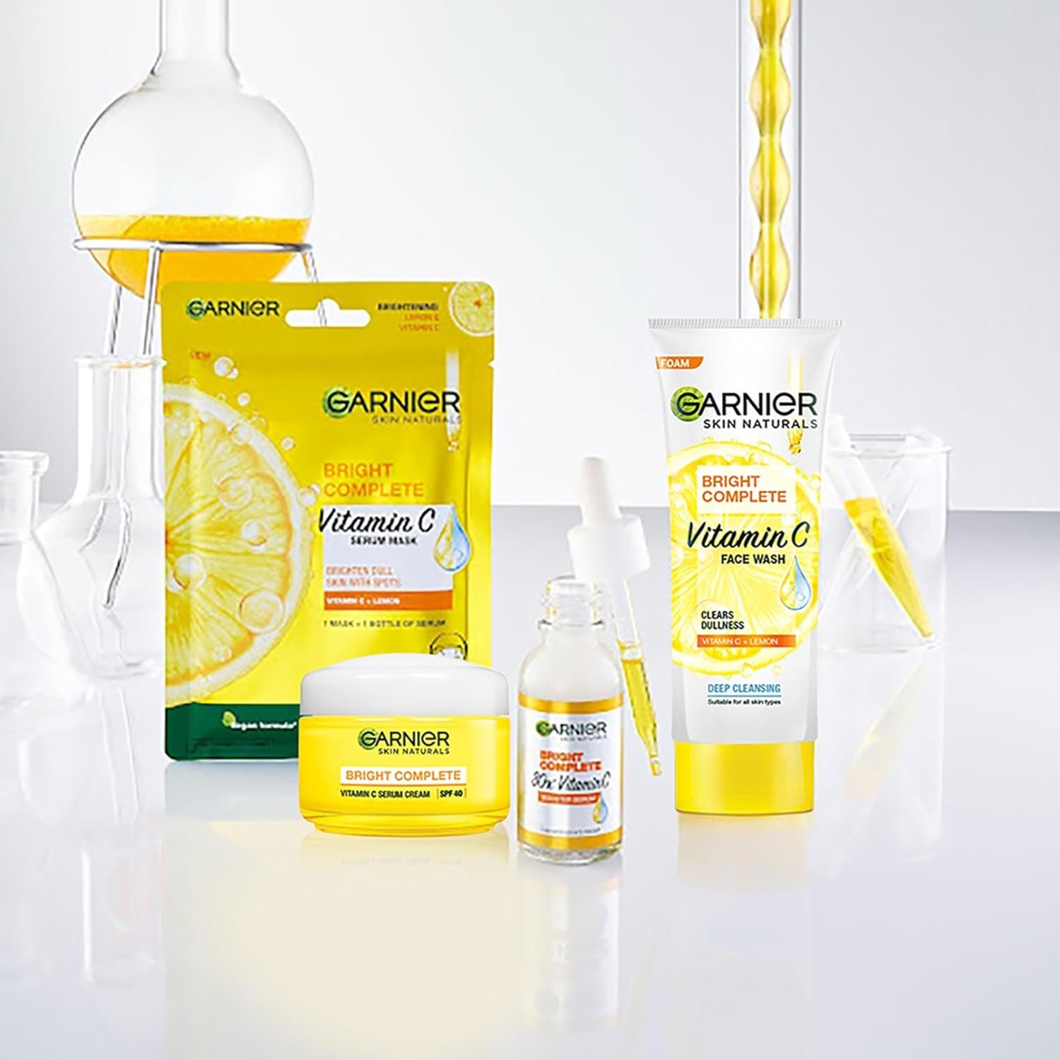 Garnier Skin Naturals, Day Cream, Brightening & Protects Skin from Sun, Bright Complete Vitamin C Serum Cream, 45 g thumbnail